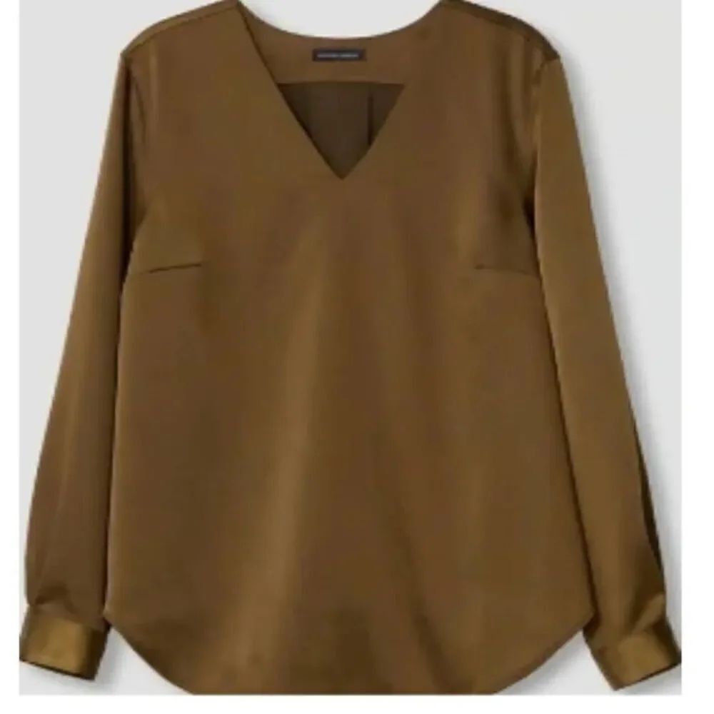 Universal Standard Eva Long Sleeve Satin V-neck Blouse Caramel 3XS (2-4)